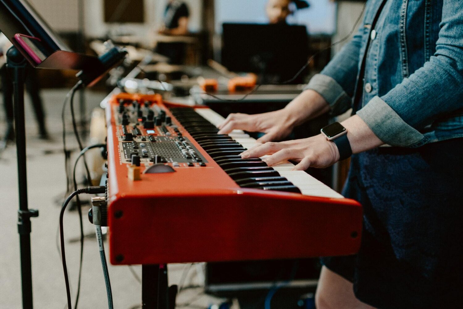 Keyboard player musician