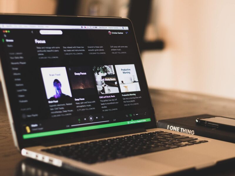 Spotify Playlist Curators: How To Find Them (+ Free Pitch Template!)